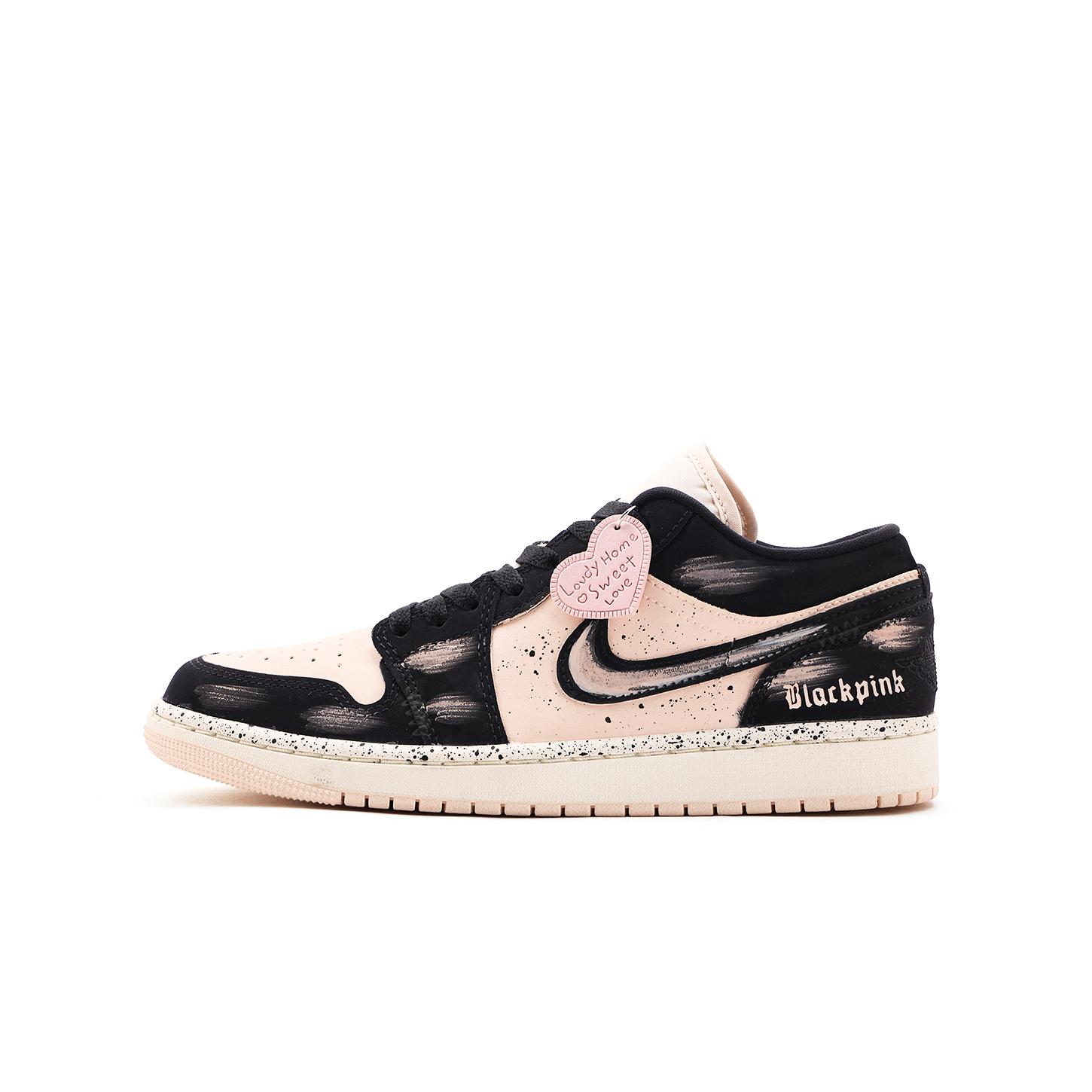 Jordan Air Jordan 1 Low top Vintage Basketball Shoes Women s Black Pink DC0774-003(Team59-) 36.5
Jordan Air Jordan 1 Low top Vintage Basketball Shoes Women s Black Pink DC0774-003(Team59-) 36.5
