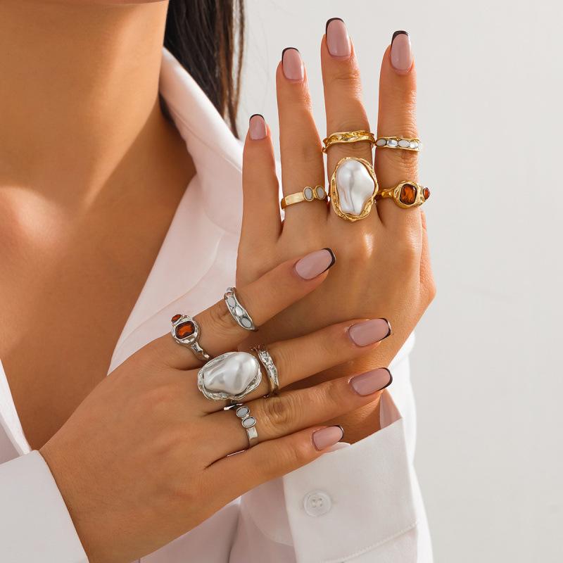 Irregular diamond-set flower opening ring temperament cross light luxury versatile niche jewelry
Irregular diamond-set flower opening ring temperament cross light luxury versatile niche jewelry