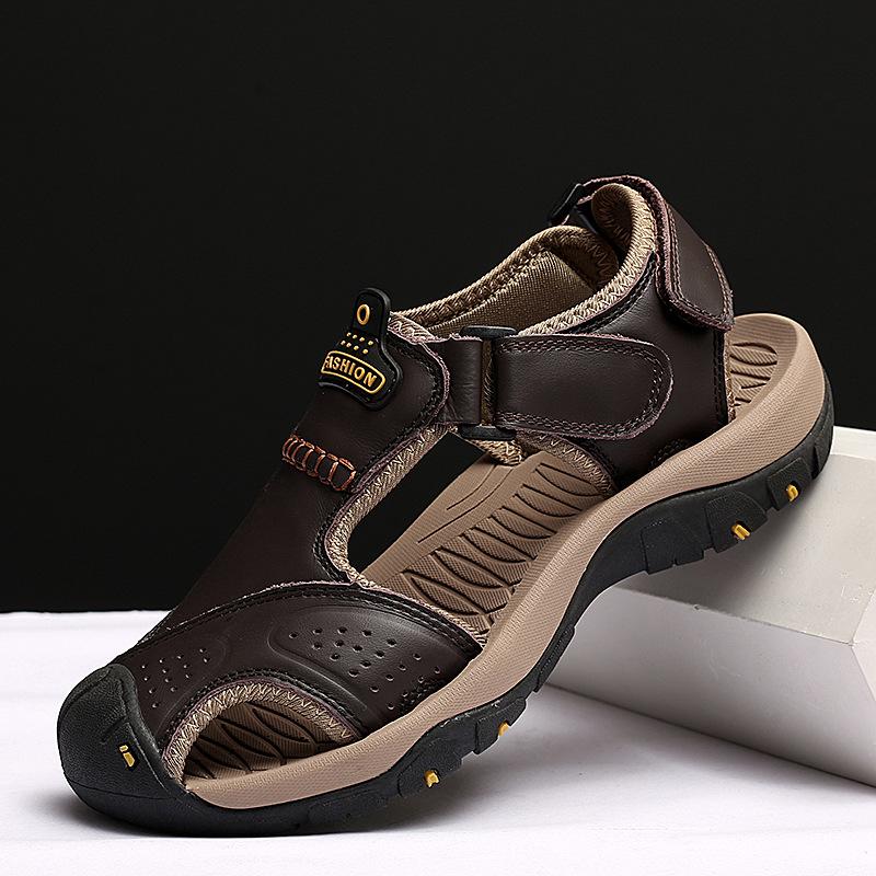 Sandals men s summer outdoor mountaineering non-slip shoes leather anti-collision bag head casual shoes middle-aged sports beach shoes 38
Sandals men s summer outdoor mountaineering non-slip shoes leather anti-collision bag head casual shoes middle-aged sports beach shoes 38