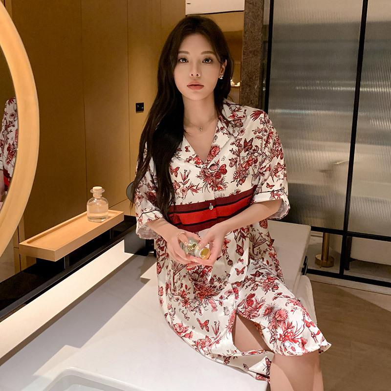 Sexy pajamas women s ice silk nightgown summer print year new summer women s boyfriend shirt skirt can be worn outside XL
Sexy pajamas women s ice silk nightgown summer print year new summer women s boyfriend shirt skirt can be worn outside XL