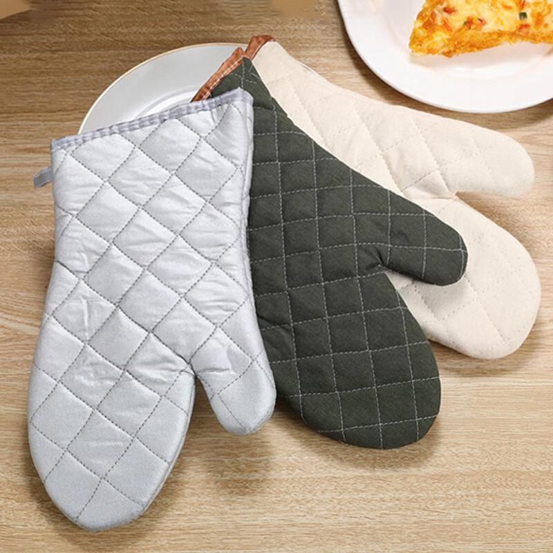 Heat Resistant Oven Mitts, Medium (3-Pair Pack)
Heat Resistant Oven Mitts, Medium (3-Pair Pack)
