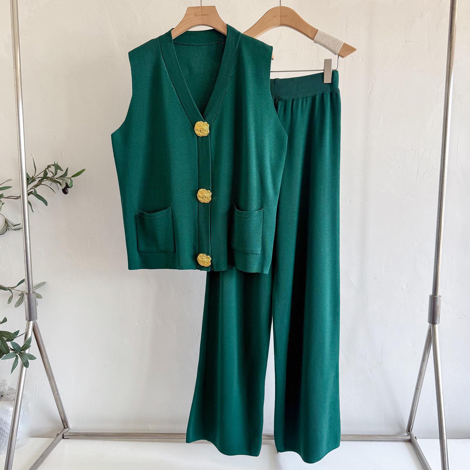 European Style Women s Knit Two-Piece Set: Gold Button V-Neck Vest & Loose Long Pants for Summer One Size
European Style Women s Knit Two-Piece Set: Gold Button V-Neck Vest & Loose Long Pants for Summer One Size