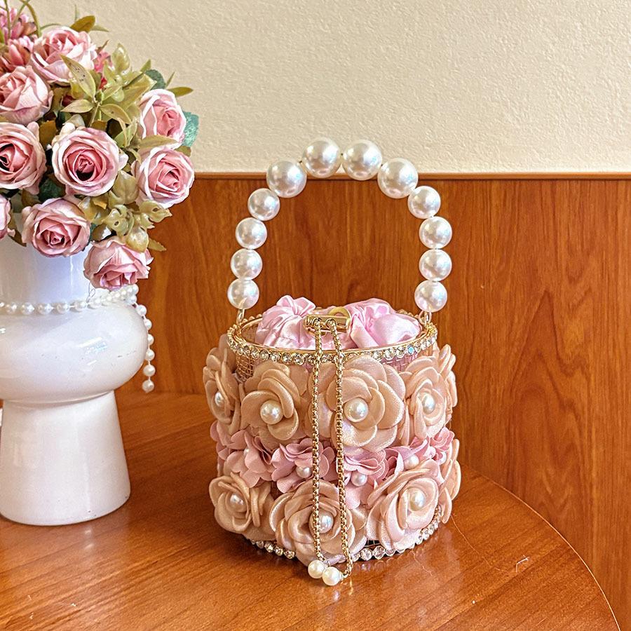 Niche design flower bird cage bag new temperament versatile chain messenger bag exquisite super fire handbag розовый
Niche design flower bird cage bag new temperament versatile chain messenger bag exquisite super fire handbag розовый