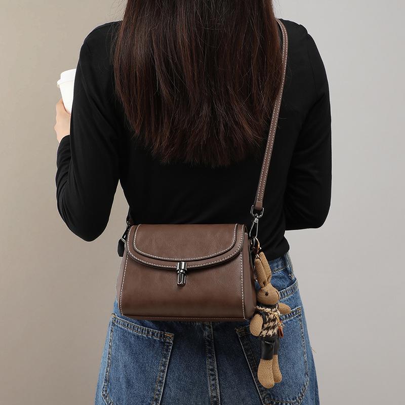 Bag New Summer Women s Bag Fashion Versatile Shoulder Crossbody Bag Light Luxury Niche Premium Commuter Bag
Bag New Summer Women s Bag Fashion Versatile Shoulder Crossbody Bag Light Luxury Niche Premium Commuter Bag