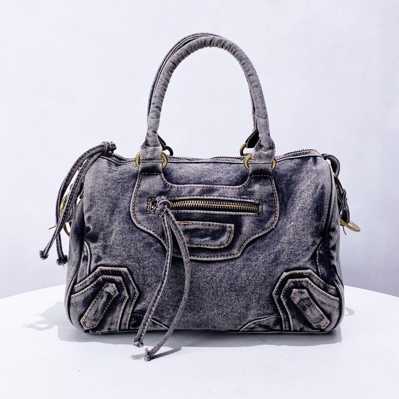 Vintage denim motorcycle & bicycle bags for women luxury designer bags and bags new simple shift shoulder crossbody
Vintage denim motorcycle & bicycle bags for women luxury designer bags and bags new simple shift shoulder crossbody