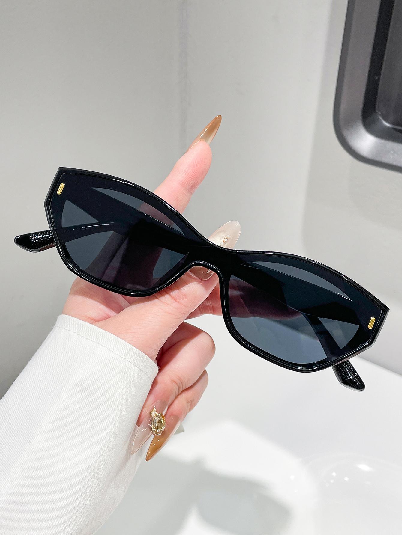 Unisex Retro Minimalist Pure Color Oval Frame Fashion Glasses for Daily Wear And Driving Versatile And Stylish Eyewear чёрный
Unisex Retro Minimalist Pure Color Oval Frame Fashion Glasses for Daily Wear And Driving Versatile And Stylish Eyewear чёрный