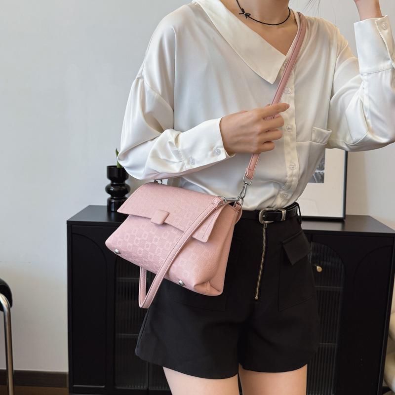 Retro fashion casual armpit bag spring and summer new trend shoulder small square bag 2025 high-end women s bag белый
Retro fashion casual armpit bag spring and summer new trend shoulder small square bag 2025 high-end women s bag белый