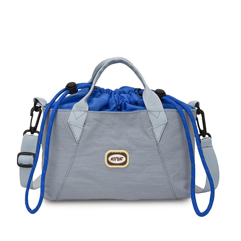 Модная и повседневная косметичка на молнии, сумка для хранения, дорожная переносная косметичка синий
Модная и повседневная косметичка на молнии, сумка для хранения, дорожная переносная косметичка синий