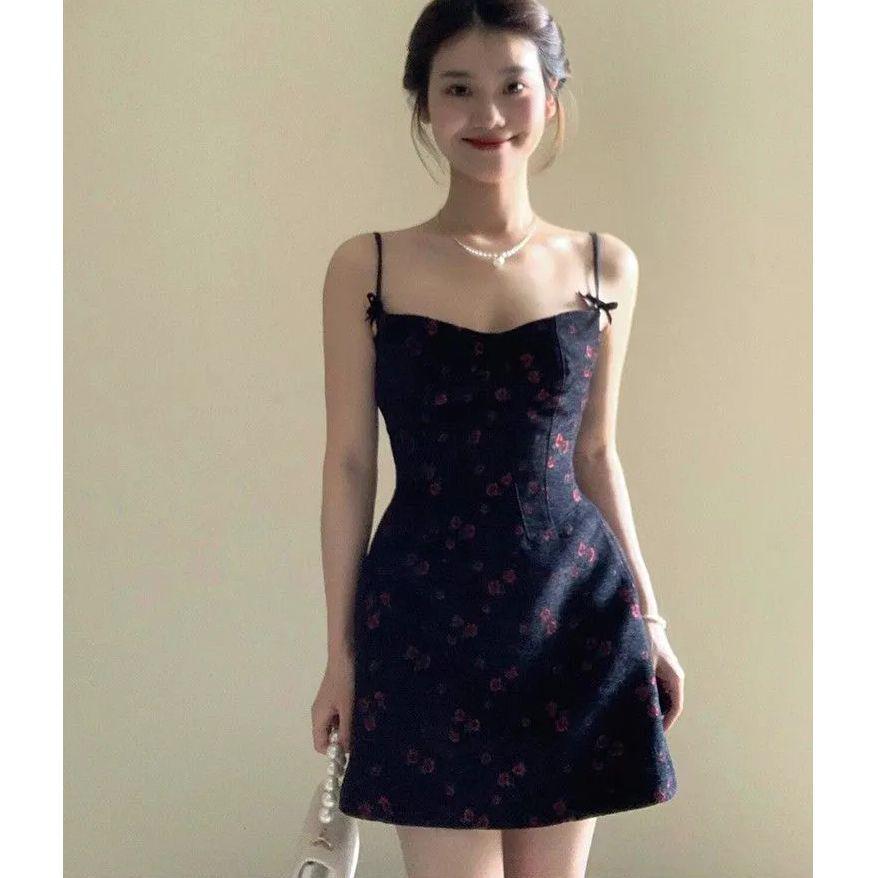 Women s Black Floral Backless Summer Dress: Sweet & Spicy, Short Sling Skirt L чорний
Women s Black Floral Backless Summer Dress: Sweet & Spicy, Short Sling Skirt L чорний