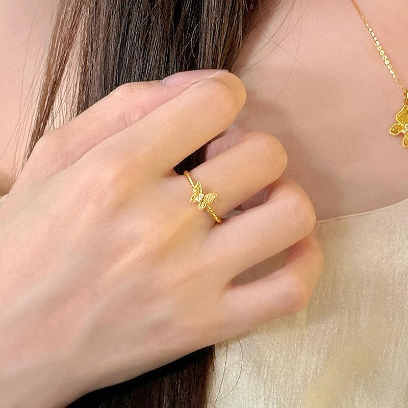 Creative Design Charm Diamond Set Butterfly rings for women New in Fashion Light Luxury Adjustable Female Ring Party Jewelry resizable золотой
Creative Design Charm Diamond Set Butterfly rings for women New in Fashion Light Luxury Adjustable Female Ring Party Jewelry resizable золотой