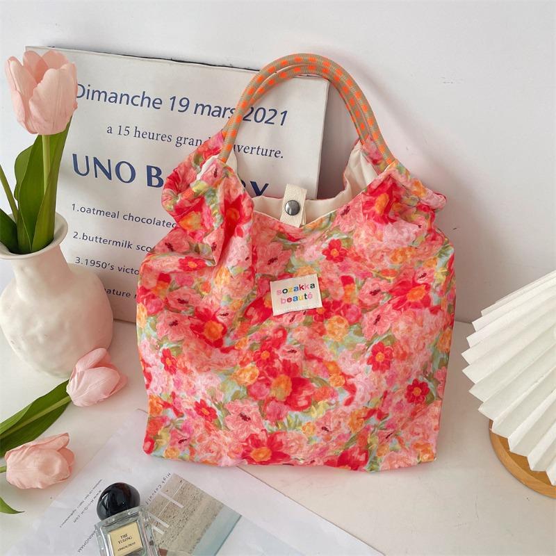 Pastoral floral lazy wind handbag shoulder bag student class tote bag large capacity handbag
Pastoral floral lazy wind handbag shoulder bag student class tote bag large capacity handbag