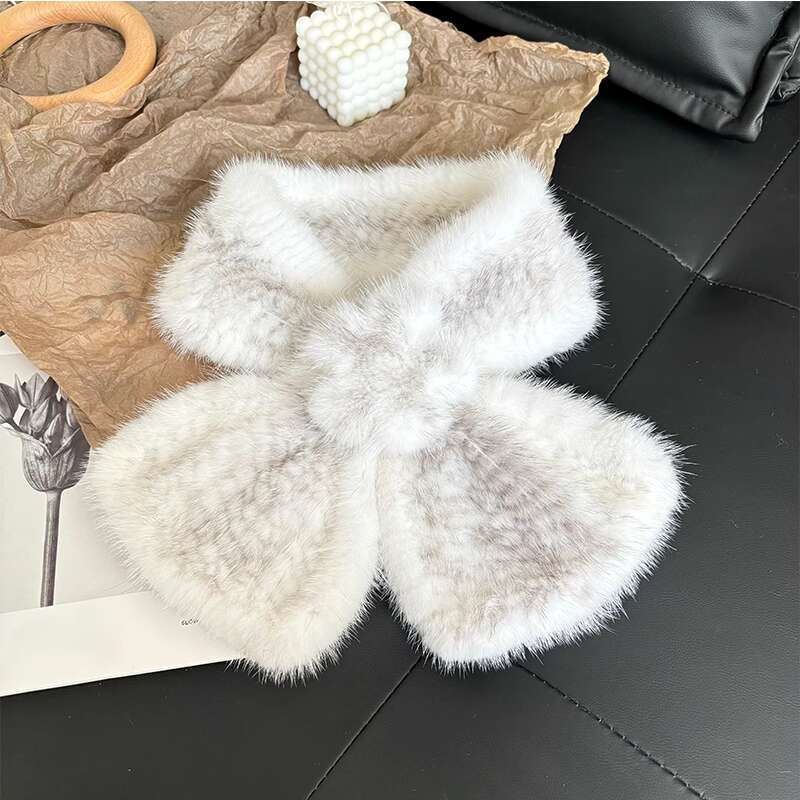 Real Mink Fur Woven Scarf Natural Fur Warm Scarf For Women Winter Double-sided Fur Collar Luxury Women Knitted Neckwarmer Scarf 80cm
Real Mink Fur Woven Scarf Natural Fur Warm Scarf For Women Winter Double-sided Fur Collar Luxury Women Knitted Neckwarmer Scarf 80cm