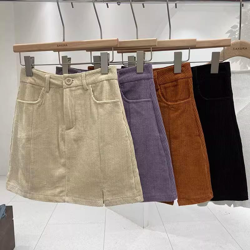 2024 Women s High-Waist Corduroy A-Line Mini Skirt - Slimming, Petite, Korean Style for Autumn XL
2024 Women s High-Waist Corduroy A-Line Mini Skirt - Slimming, Petite, Korean Style for Autumn XL