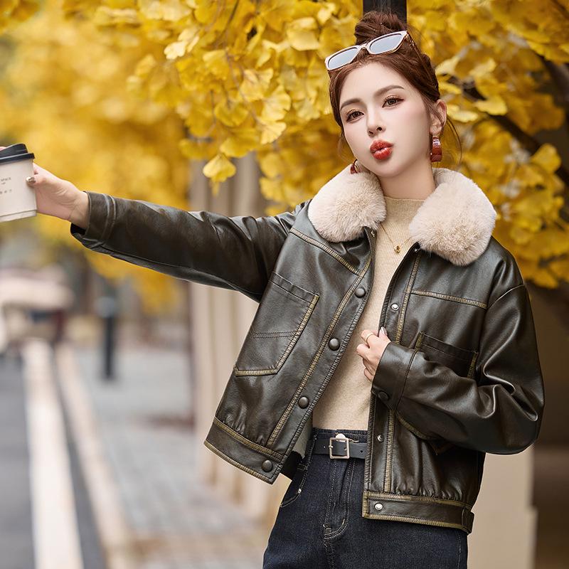 Women s Retro Winter Leather Jacket with Detachable Fur Collar and Fleece Lining XL 125-140 Jin
Women s Retro Winter Leather Jacket with Detachable Fur Collar and Fleece Lining XL 125-140 Jin