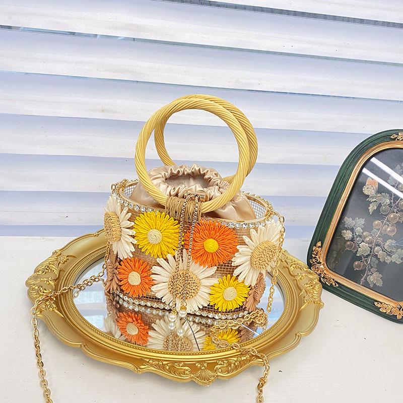 Sunflower Birdcage Women Handbag Metallic Diamond Basket Bags for Women Rattan Round Handle Shoulder Bag Luxury Evening Clutch шампанского
Sunflower Birdcage Women Handbag Metallic Diamond Basket Bags for Women Rattan Round Handle Shoulder Bag Luxury Evening Clutch шампанского