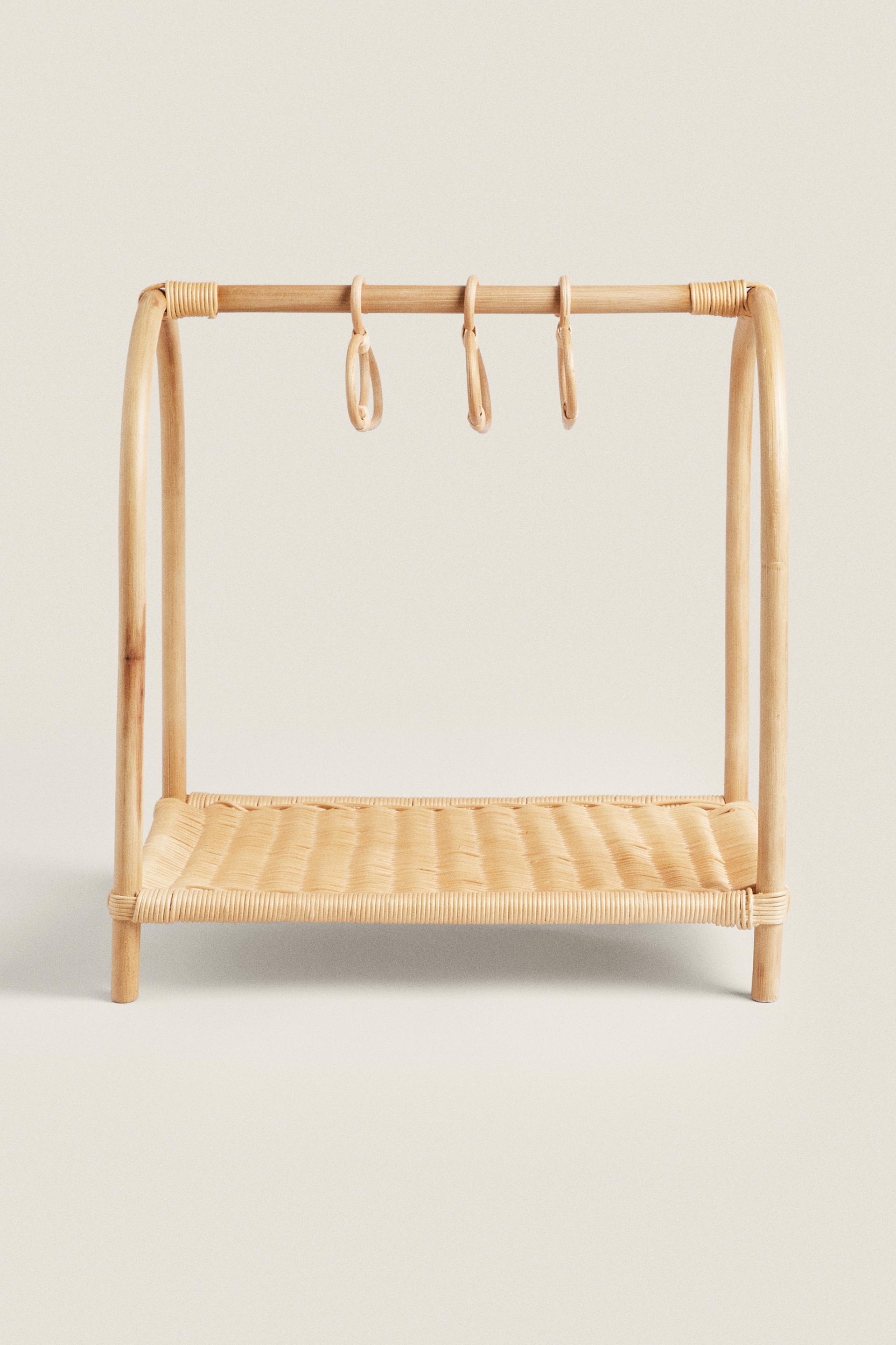 ДЕТСКАЯ ИГРУШЕЧНАЯ ВЕШАЛКА ДЛЯ ОДЕЖДЫ
ДЕТСКАЯ ИГРУШЕЧНАЯ ВЕШАЛКА ДЛЯ ОДЕЖДЫ