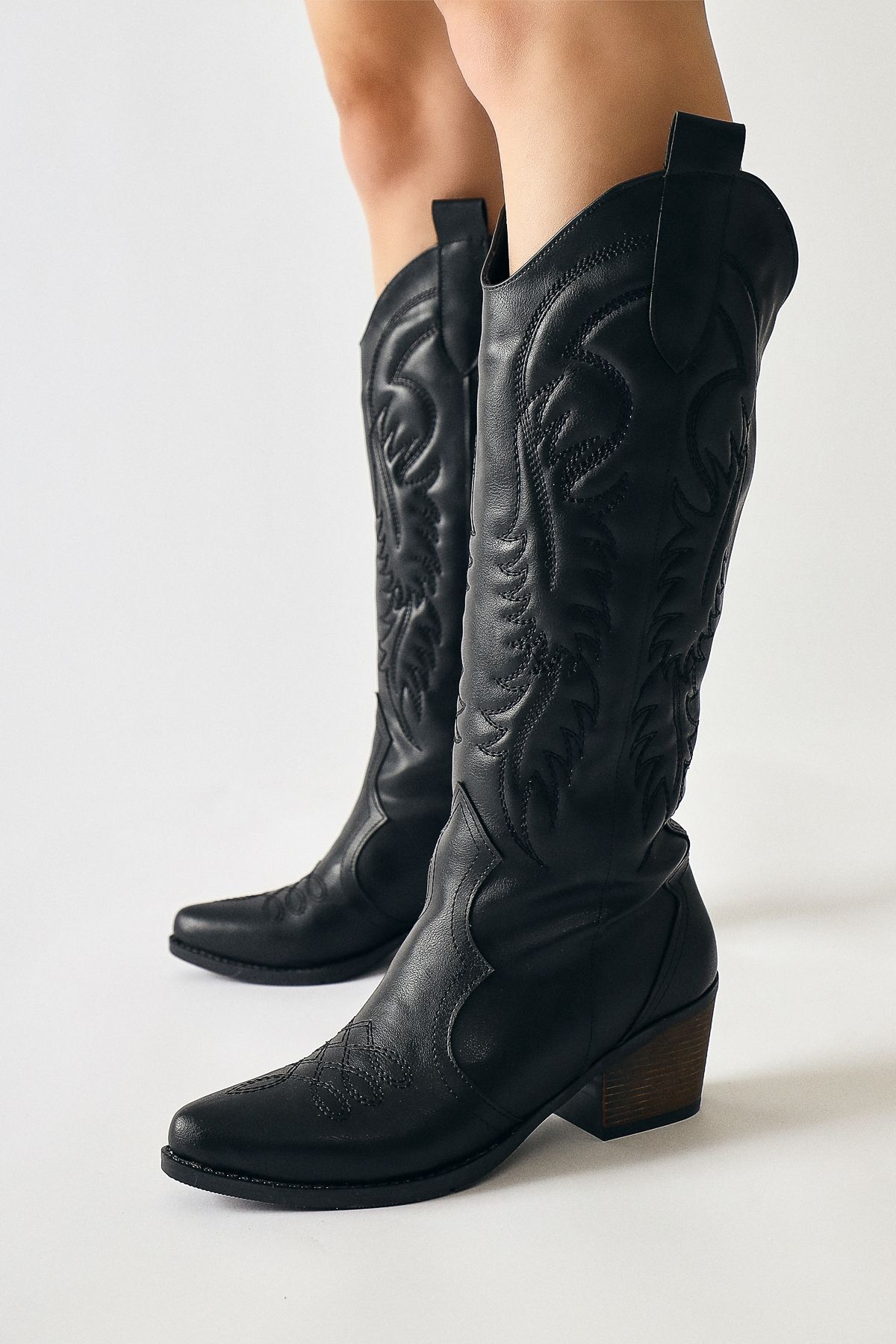 Women Modern Stylish Fashion Boots Florida Black Embroidered Detail Pointed Toe Western Boots 36
Women Modern Stylish Fashion Boots Florida Black Embroidered Detail Pointed Toe Western Boots 36