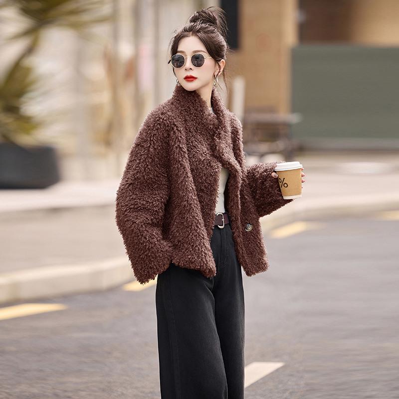 Women s Wool Fur-Trim Coat - Autumn/Winter, Casual Loose Fit, Stand-Up Collar, Single-Breasted (HE8835) M (Weight 110-125 jin) кофейный
Women s Wool Fur-Trim Coat - Autumn/Winter, Casual Loose Fit, Stand-Up Collar, Single-Breasted (HE8835) M (Weight 110-125 jin) кофейный