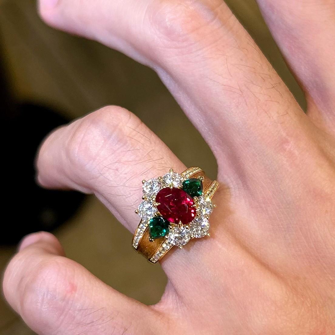 Light luxury elegant style Gorgeous red green Zircon flower rings for women high-end dignified ring wedding gift resizable золотий
Light luxury elegant style Gorgeous red green Zircon flower rings for women high-end dignified ring wedding gift resizable золотий
