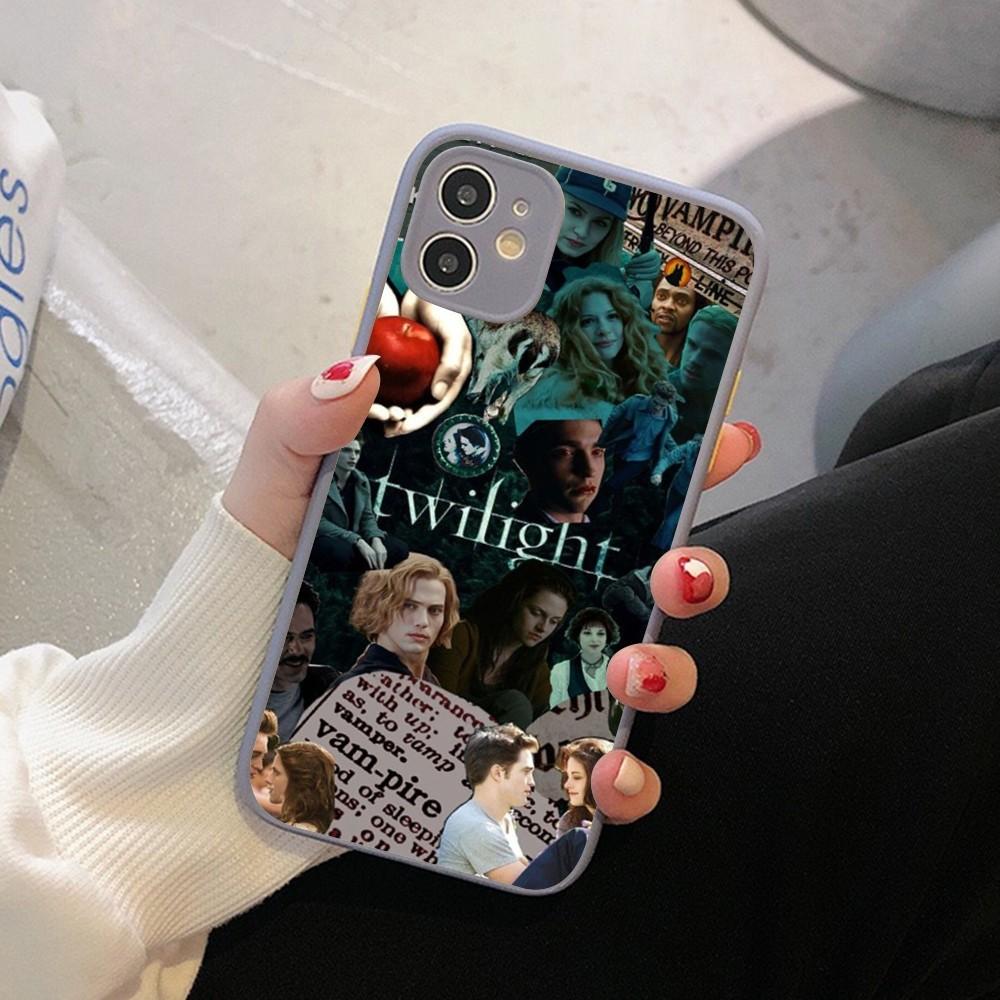 TV Twilight Isabella Edward Cullen Phone Case For IPhone 14 11 12 13 Mini Pro Max 8 7 Plus X XR XS MAX Translucent Matte Cover iphone 14pro max
TV Twilight Isabella Edward Cullen Phone Case For IPhone 14 11 12 13 Mini Pro Max 8 7 Plus X XR XS MAX Translucent Matte Cover iphone 14pro max