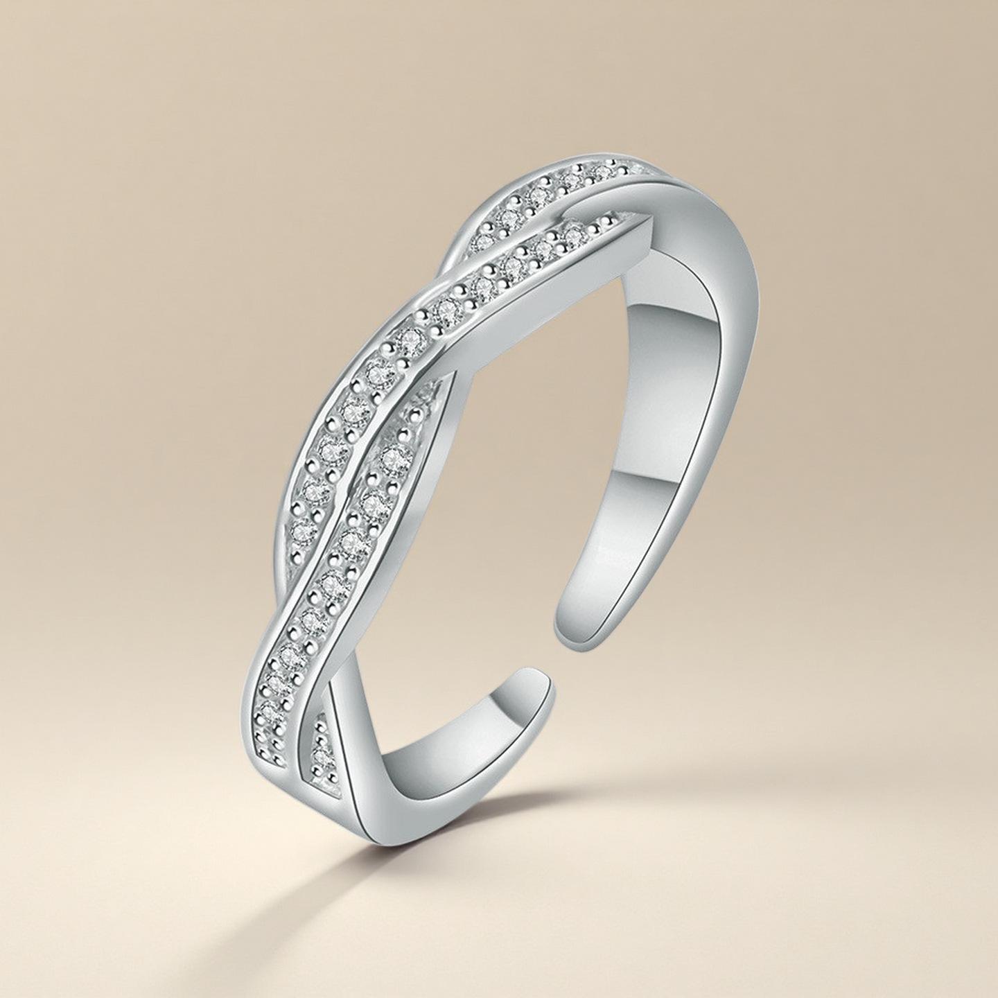 Exquisite Cubic Zirconia Wheel of Fortune Adjustable Ring - Popular European, American, Japanese, Korean Jewelry
Exquisite Cubic Zirconia Wheel of Fortune Adjustable Ring - Popular European, American, Japanese, Korean Jewelry