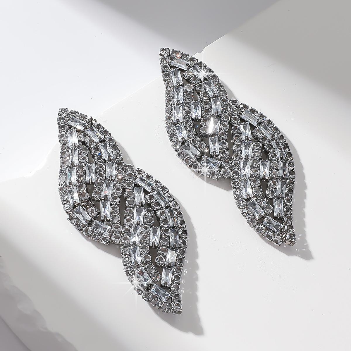Full Diamond Fashionable Three-Dimensional Fresh Butterfly Earrings Women S Niche Light Luxury Bare Diamond Zircon Earrings Ear Jewelry
Full Diamond Fashionable Three-Dimensional Fresh Butterfly Earrings Women S Niche Light Luxury Bare Diamond Zircon Earrings Ear Jewelry