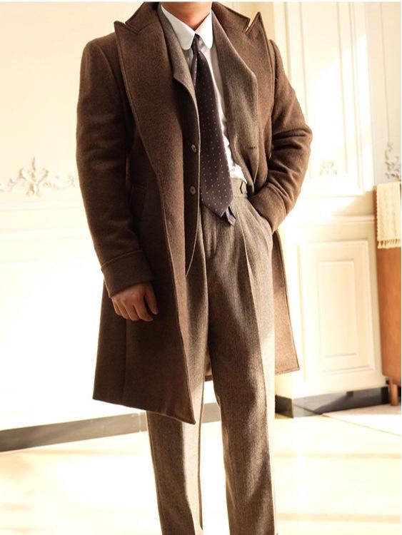 Men s Mid-Length Wool Chester Coat: Autumn/Winter Business Casual Retro Jacket XL темно-коричневого кольору
Men s Mid-Length Wool Chester Coat: Autumn/Winter Business Casual Retro Jacket XL темно-коричневого кольору