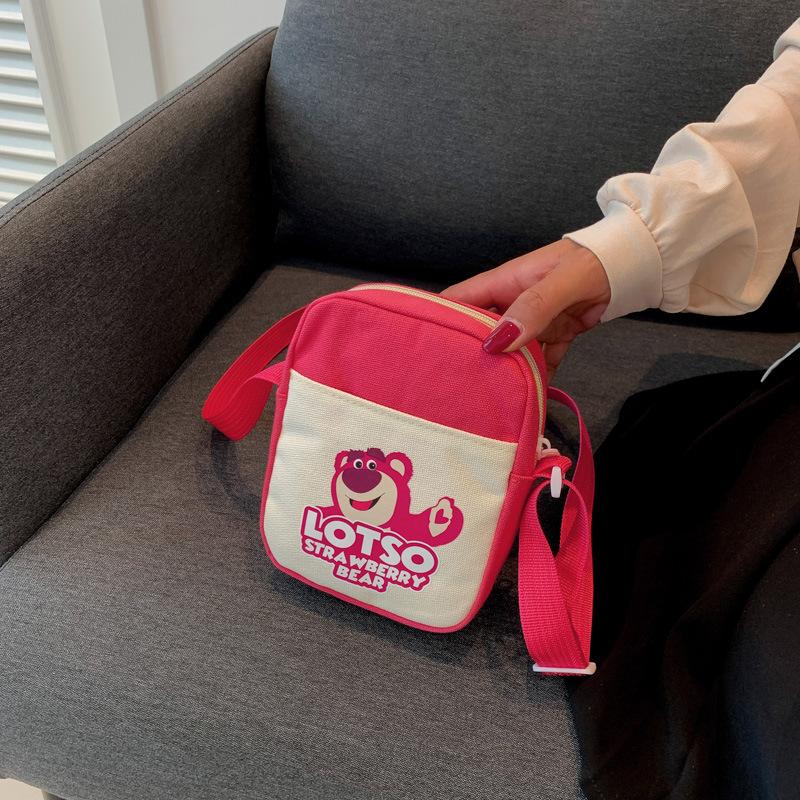 Cute small bag New cartoon messenger bag Color matching canvas bear shoulder bag Female student mobile phone leisure bag
Cute small bag New cartoon messenger bag Color matching canvas bear shoulder bag Female student mobile phone leisure bag