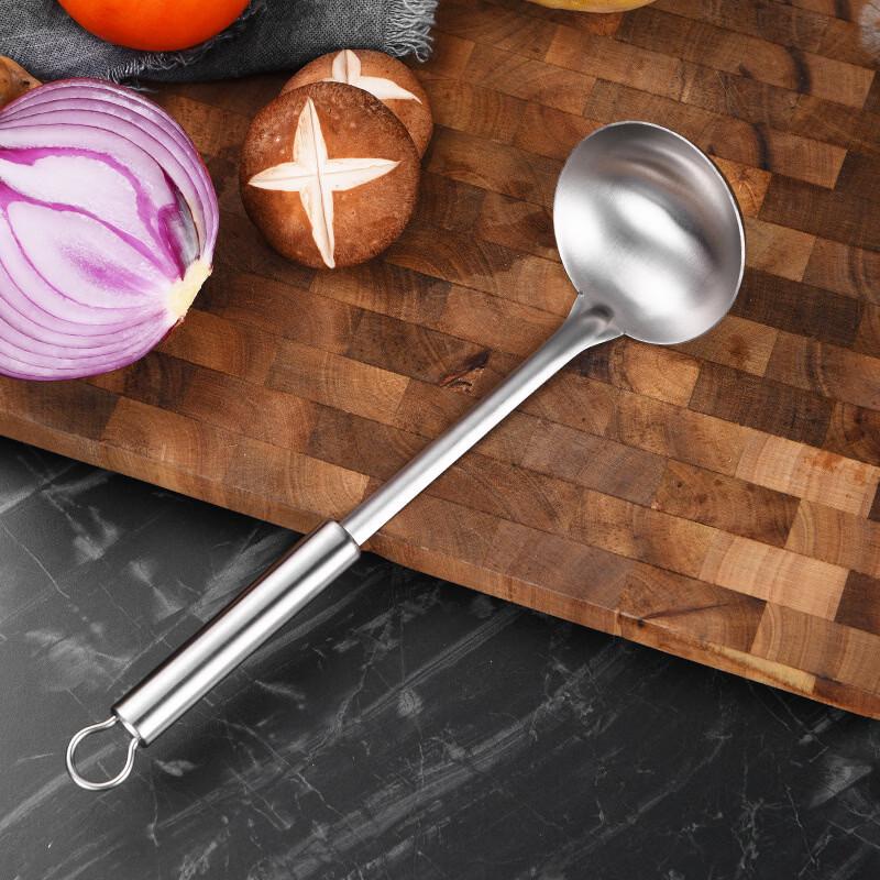 Ruhan Steel Handle Soup Ladle
Ruhan Steel Handle Soup Ladle