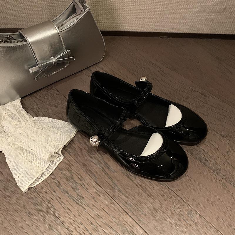 Cowhide version~ Su Yinyin s same French round head leather side empty large bead flat bottom shallow mouth single shoes women s Mary Jane shoes 35
Cowhide version~ Su Yinyin s same French round head leather side empty large bead flat bottom shallow mouth single shoes women s Mary Jane shoes 35
