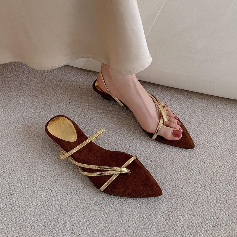 Two sandals with wind holiday pointed golden strap heel shoes women wear cool slippers summer 40 срібний
Two sandals with wind holiday pointed golden strap heel shoes women wear cool slippers summer 40 срібний