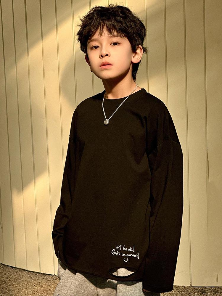 Корейская весенняя коллекция 2025 года: Свободная футболка с длинными рукавами и вырезами для мальчиков 120 cm чёрный
Корейская весенняя коллекция 2025 года: Свободная футболка с длинными рукавами и вырезами для мальчиков 120 cm чёрный