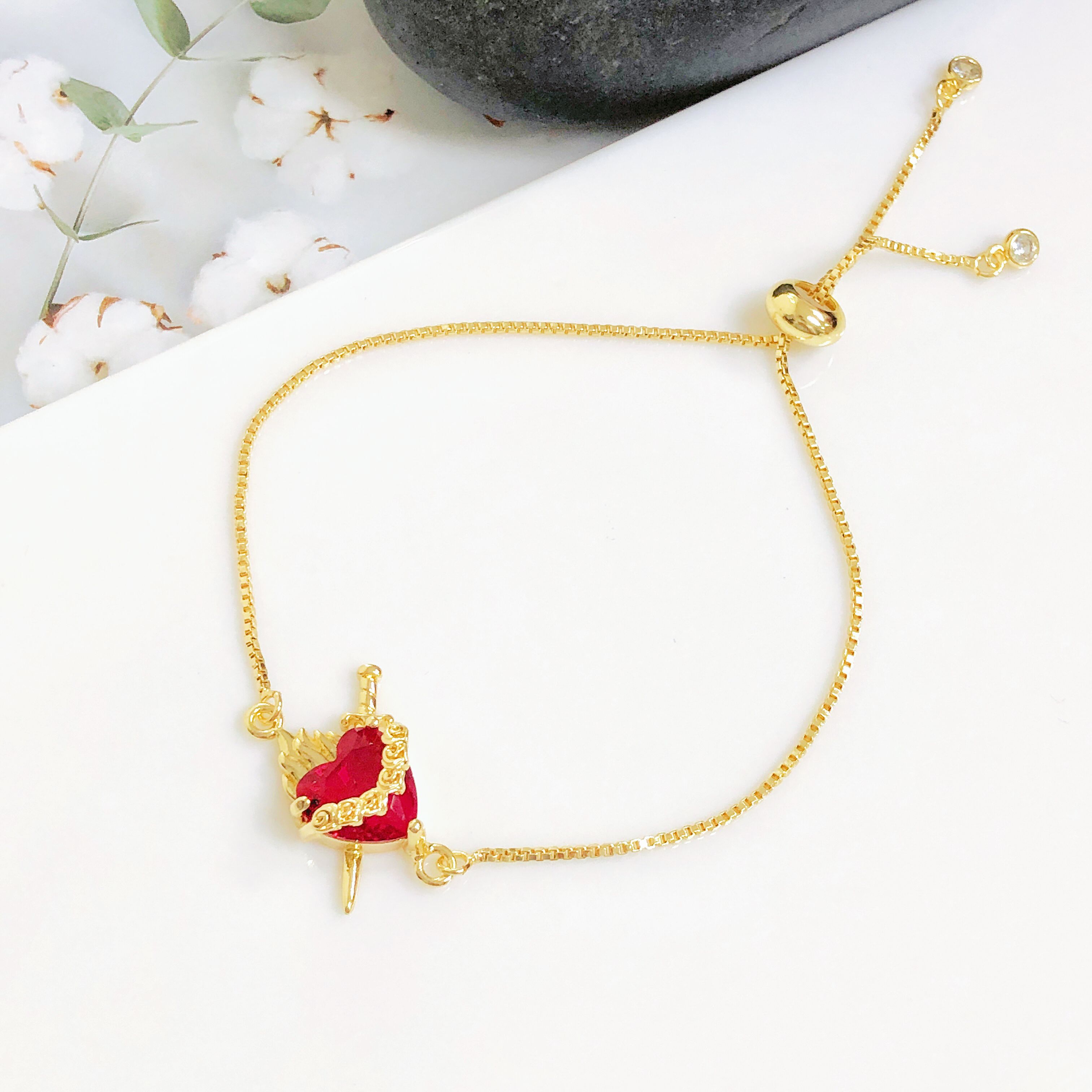 Delicate 4 Style Sacred Red Crystal Heart Charm Bracelets For Women Adjustable Shiny CZ Party Zircon Female Religion Gift
Delicate 4 Style Sacred Red Crystal Heart Charm Bracelets For Women Adjustable Shiny CZ Party Zircon Female Religion Gift