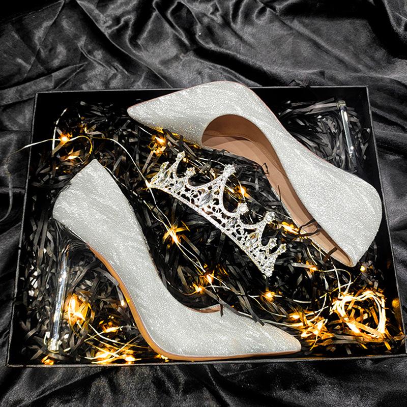 Champagne wedding shoes new bridal shoes Xiuhe wedding dress two wear crystal shoes wedding dress high heels women 42
Champagne wedding shoes new bridal shoes Xiuhe wedding dress two wear crystal shoes wedding dress high heels women 42