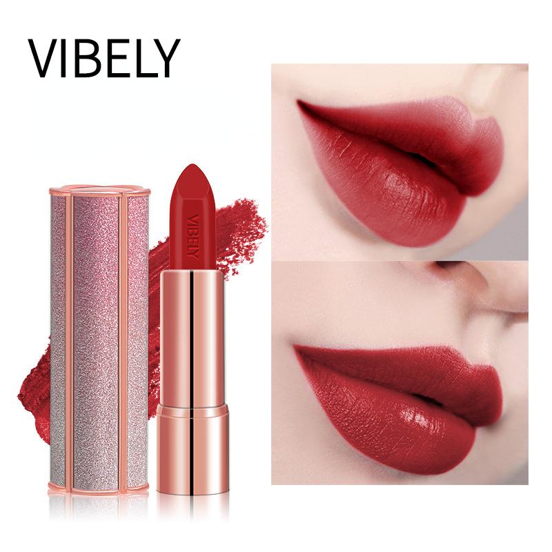 Матовая губная помада VIBELY Star Sparkle с антипригарным покрытием, матовая бархатная отбеливающая винтажная красная помада
Матовая губная помада VIBELY Star Sparkle с антипригарным покрытием, матовая бархатная отбеливающая винтажная красная помада
