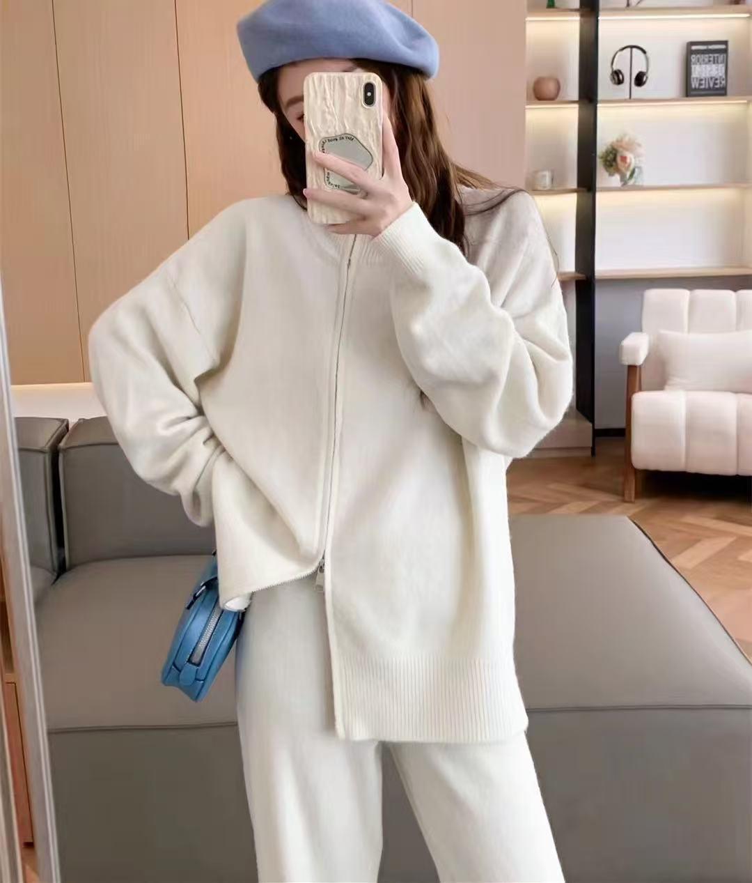 Women s Casual Knit Cardigan & Wide-Leg Pants Two-Piece Set - Autumn/Winter Collection One Size кремовый
Women s Casual Knit Cardigan & Wide-Leg Pants Two-Piece Set - Autumn/Winter Collection One Size кремовый