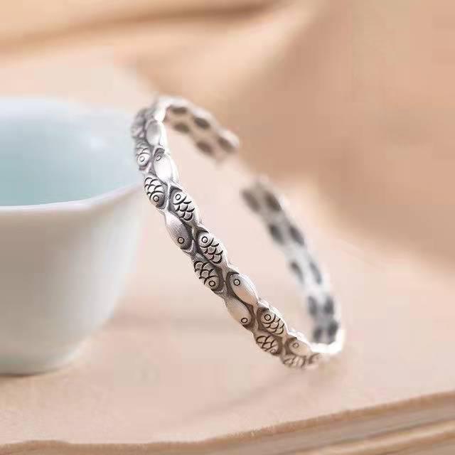S925pure Silver Sterling Silver Retro Matte Pisces Fish Дамская модель Открытый браслет Темперамент Подарочный аксессуар
S925pure Silver Sterling Silver Retro Matte Pisces Fish Дамская модель Открытый браслет Темперамент Подарочный аксессуар