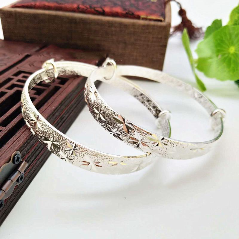 Модные 1 шт. Женские серебряные браслеты-манжеты с регулируемым размером и узором в виде звезды
Модные 1 шт. Женские серебряные браслеты-манжеты с регулируемым размером и узором в виде звезды