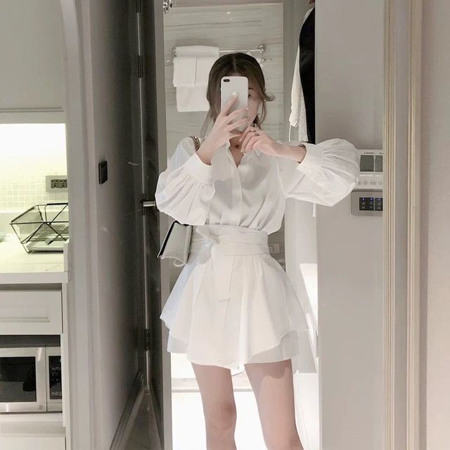 Женские корейские костюмы в пляжном стиле с длинными рукавами и поясом на шнуровке с бантом, блузки + шорты, женский комплект из 2 предметов, наряды
Женские корейские костюмы в пляжном стиле с длинными рукавами и поясом на шнуровке с бантом, блузки + шорты, женский комплект из 2 предметов, наряды