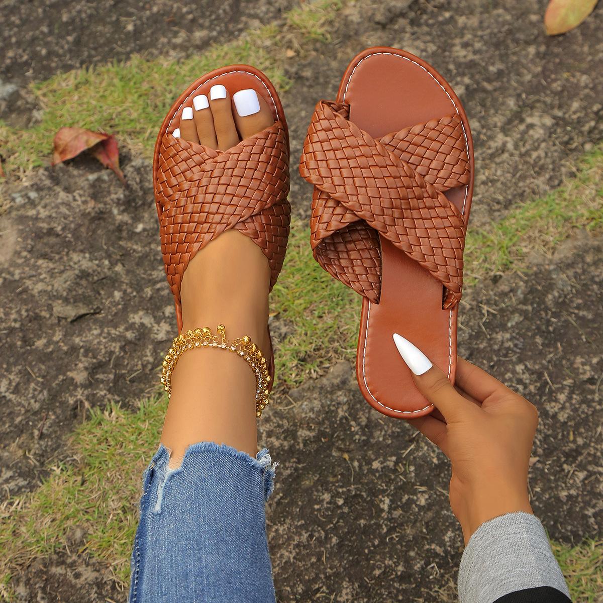 New flat-bottomed woven casual cool slippers women s 2025 one-character outer wear light beach mop 43 світло-коричневого кольору
New flat-bottomed woven casual cool slippers women s 2025 one-character outer wear light beach mop 43 світло-коричневого кольору