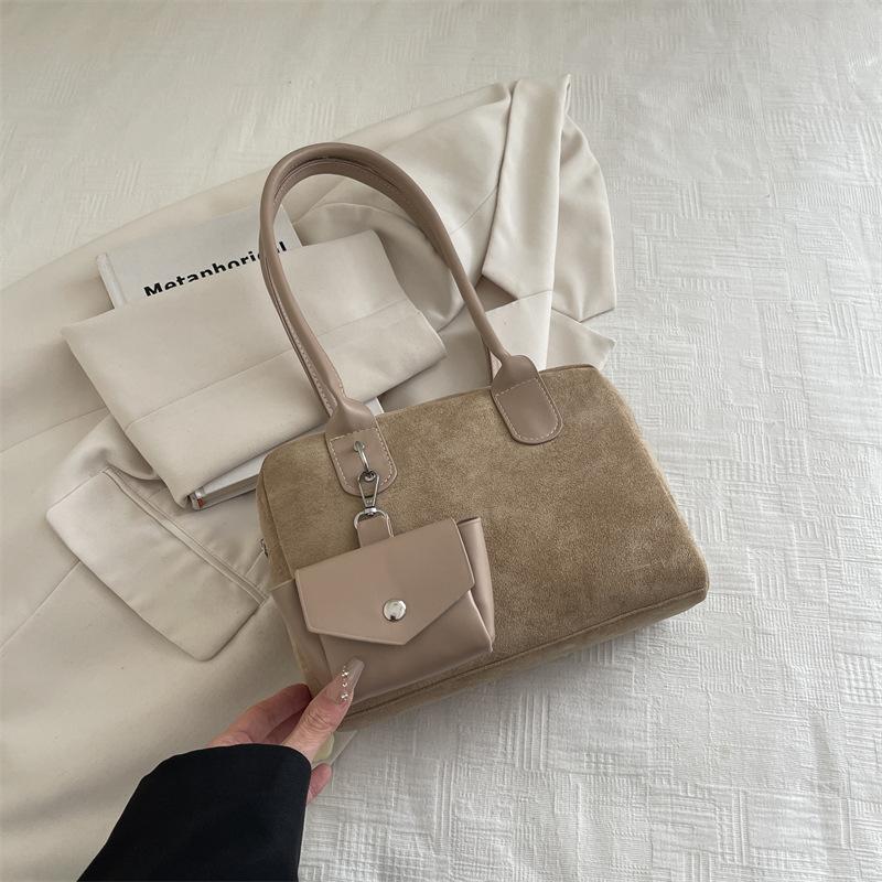 Премиальная сумка женская осенняя новая сумка-подмышка для通勤 модная простая нишевая дизайнерская наплечная сумка хаки
Премиальная сумка женская осенняя новая сумка-подмышка для通勤 модная простая нишевая дизайнерская наплечная сумка хаки