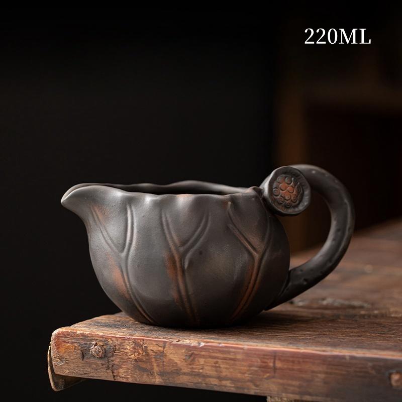 High-end Purple Pottery Tea Pitcher Retro Fair Cup Tea Divider Chahai Kung Fu Teaset Accessories 200ml
High-end Purple Pottery Tea Pitcher Retro Fair Cup Tea Divider Chahai Kung Fu Teaset Accessories 200ml