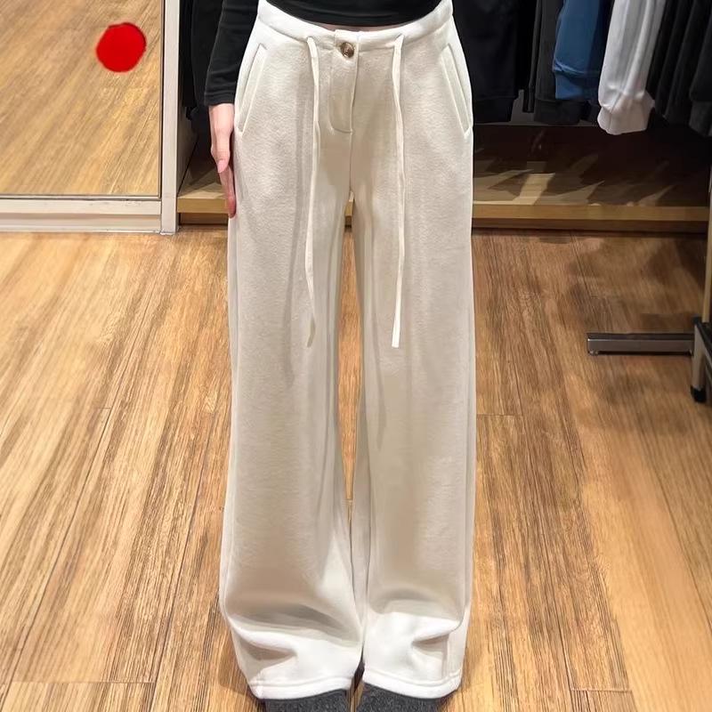 Old Money Beige High-Waisted Wide-Leg Sweatpants - Women s Autumn/Winter Casual Drape Sports Pants Small
Old Money Beige High-Waisted Wide-Leg Sweatpants - Women s Autumn/Winter Casual Drape Sports Pants Small