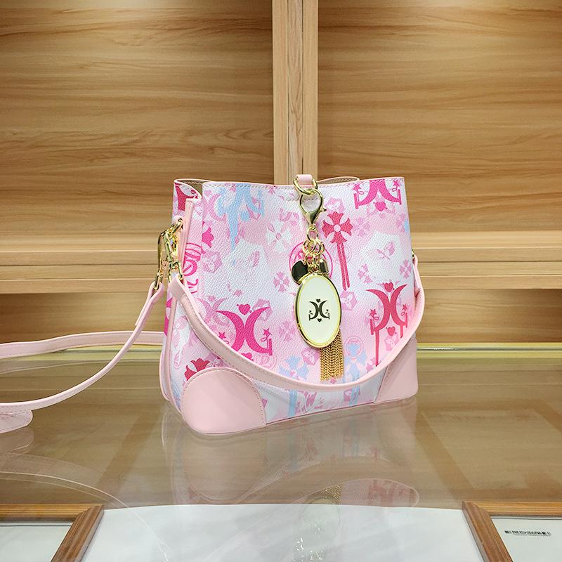 2025 Women s Embossed Luxury Bucket Bag - Large Capacity Shoulder Handbag
2025 Women s Embossed Luxury Bucket Bag - Large Capacity Shoulder Handbag
