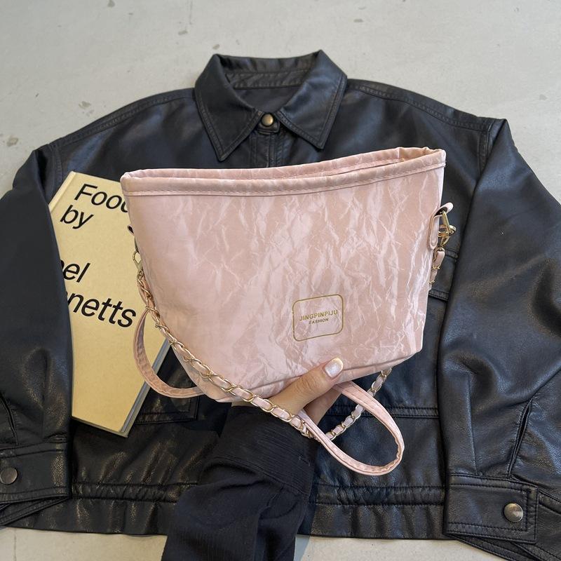 Bag women s 2025 new summer fashion high-value chain single shoulder crossbody bucket bag чорний
Bag women s 2025 new summer fashion high-value chain single shoulder crossbody bucket bag чорний