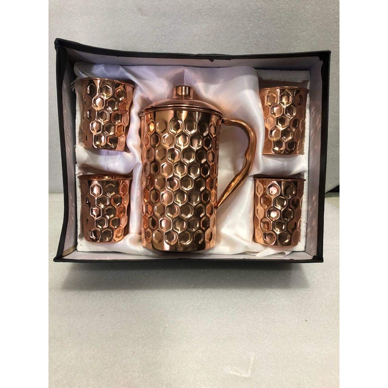 Кувшин с 4 стеклянными стаканами, 15 фунтов (коричневый)-Набор из 5 медных кувшинов и стаканов
Кувшин с 4 стеклянными стаканами, 15 фунтов (коричневый)-Набор из 5 медных кувшинов и стаканов