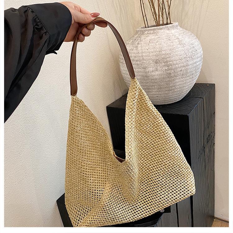 Woven women s bag summer 2025 new trend fashion casual large capacity shoulder bag foreign style portable underarm bag women коричневый
Woven women s bag summer 2025 new trend fashion casual large capacity shoulder bag foreign style portable underarm bag women коричневый