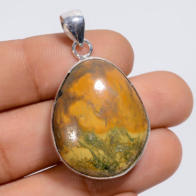 Classic Top Grade Qualite 100% Natural Tibetan Turquoise Fancy Shape Ethnic Style Handmade Jewelry 925 Steling Silver Pendant 1.5 WSJ-5036 1.5
Classic Top Grade Qualite 100% Natural Tibetan Turquoise Fancy Shape Ethnic Style Handmade Jewelry 925 Steling Silver Pendant 1.5 WSJ-5036 1.5