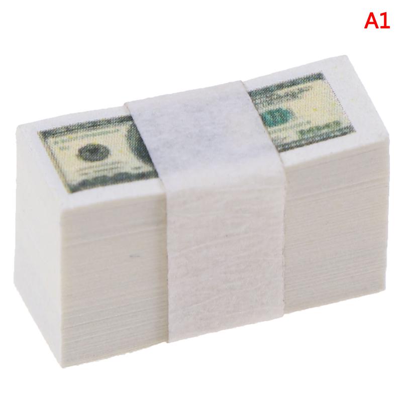 Миниатюрные игровые деньги в масштабе 1/12, банкноты по 100 или 1 доллару США. as the picture
Миниатюрные игровые деньги в масштабе 1/12, банкноты по 100 или 1 доллару США. as the picture