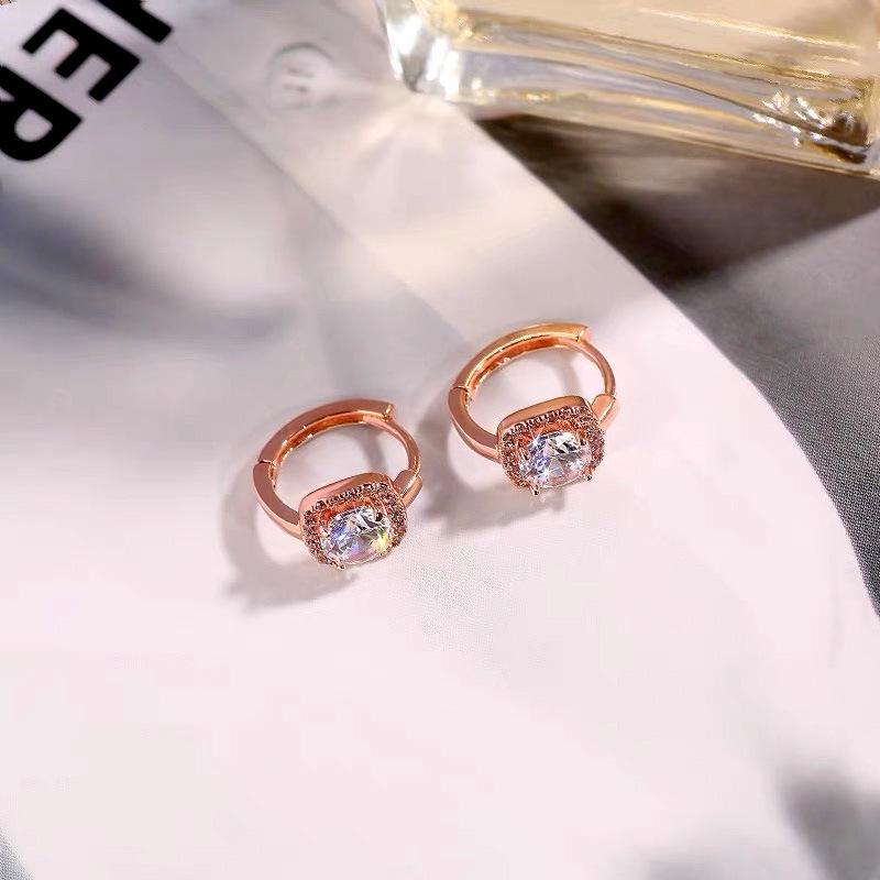 Квадратные серьги-сумки с муассанитами: Универсальные каффы и крючки для ушей из стерлингового серебра 925 пробы в минималистичном женском стиле 6.5mm Earrings
Квадратные серьги-сумки с муассанитами: Универсальные каффы и крючки для ушей из стерлингового серебра 925 пробы в минималистичном женском стиле 6.5mm Earrings